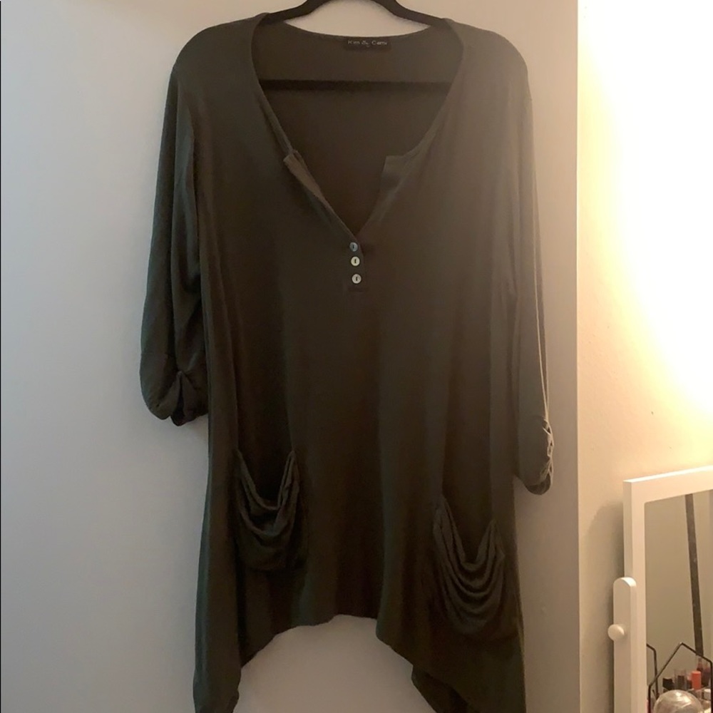 Olive long pocketed tee